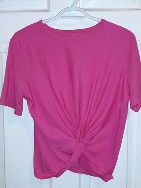 Lululemon Sonic Pink Cresent Tee